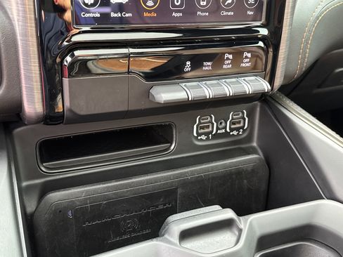 Used 2020 RAM 1500 Longhorn image 35