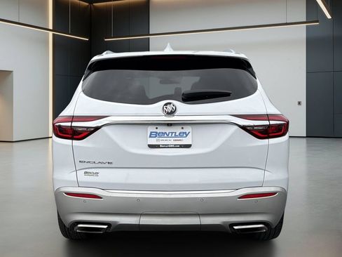 Used 2021 Buick Enclave Essence w/ Sound and Sites Package FWD image 5