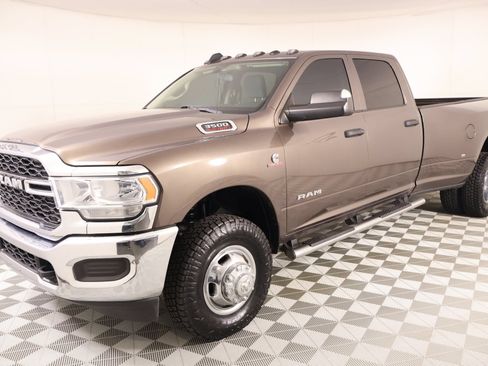 Used 2020 RAM 3500 Tradesman AWD/4WD image 9