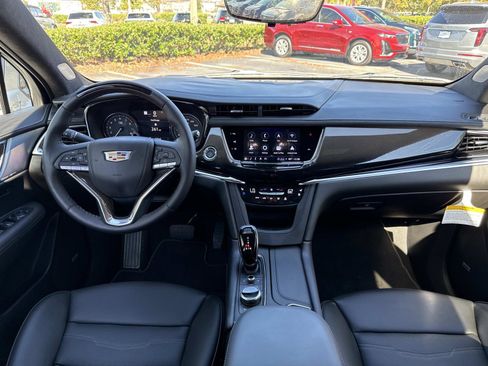 New 2025 Cadillac XT6 Premium Luxury w/ Platinum Package image 16