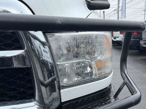 Used 2017 RAM 2500 Tradesman w/ Chrome Appearance Group image 9