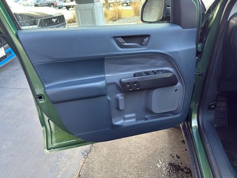 New 2025 Ford Maverick Lariat w/ Black Appearance Package image 13