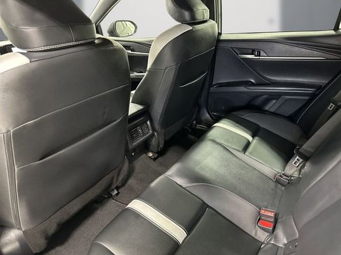Used 2025 Toyota Camry SE FWD image 14