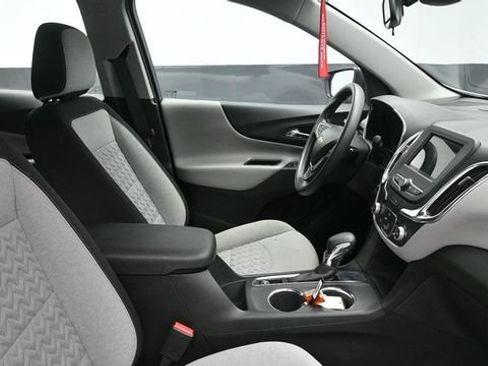 Used 2024 Chevrolet Equinox LS FWD image 13