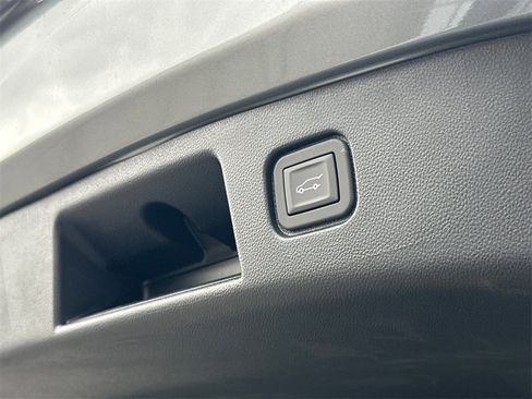 New 2026 Honda Prologue Touring image 8