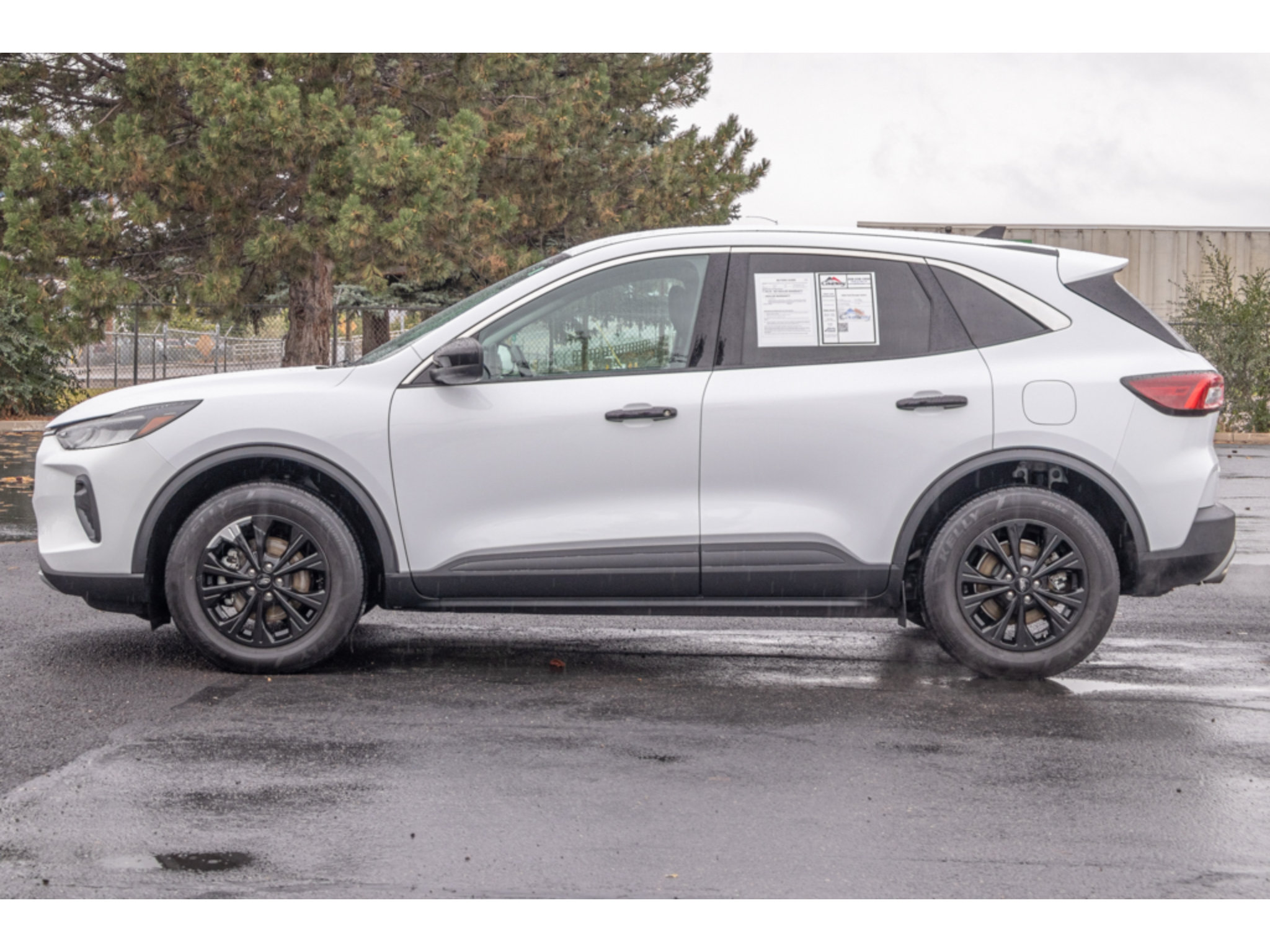 Used 2024 Ford Escape Active AWD/4WD image 6
