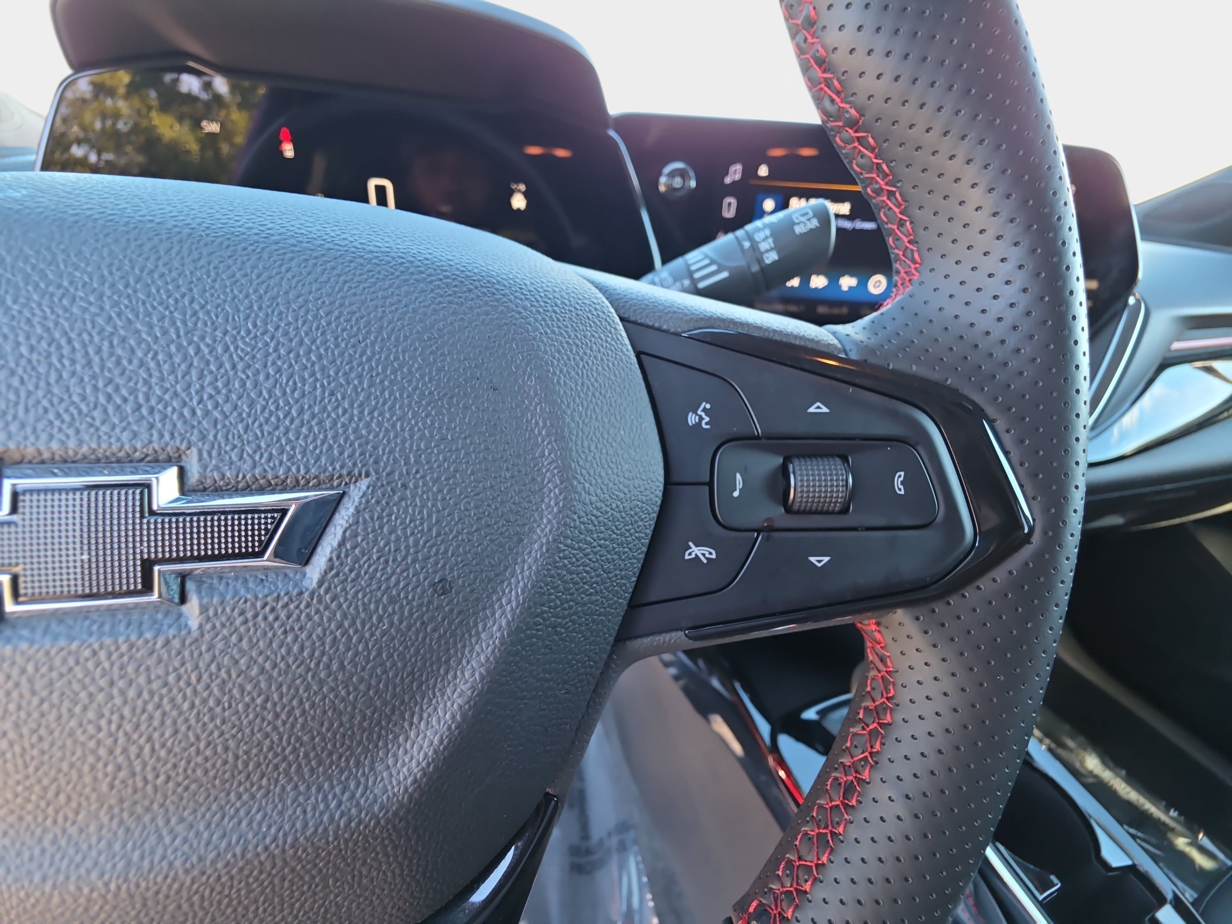 Used 2026 Chevrolet Trax RS w/ Driver Confidence Package FWD image 17