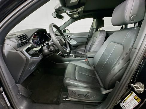Used 2025 Audi Q3 2.0T Premium AWD/4WD image 13