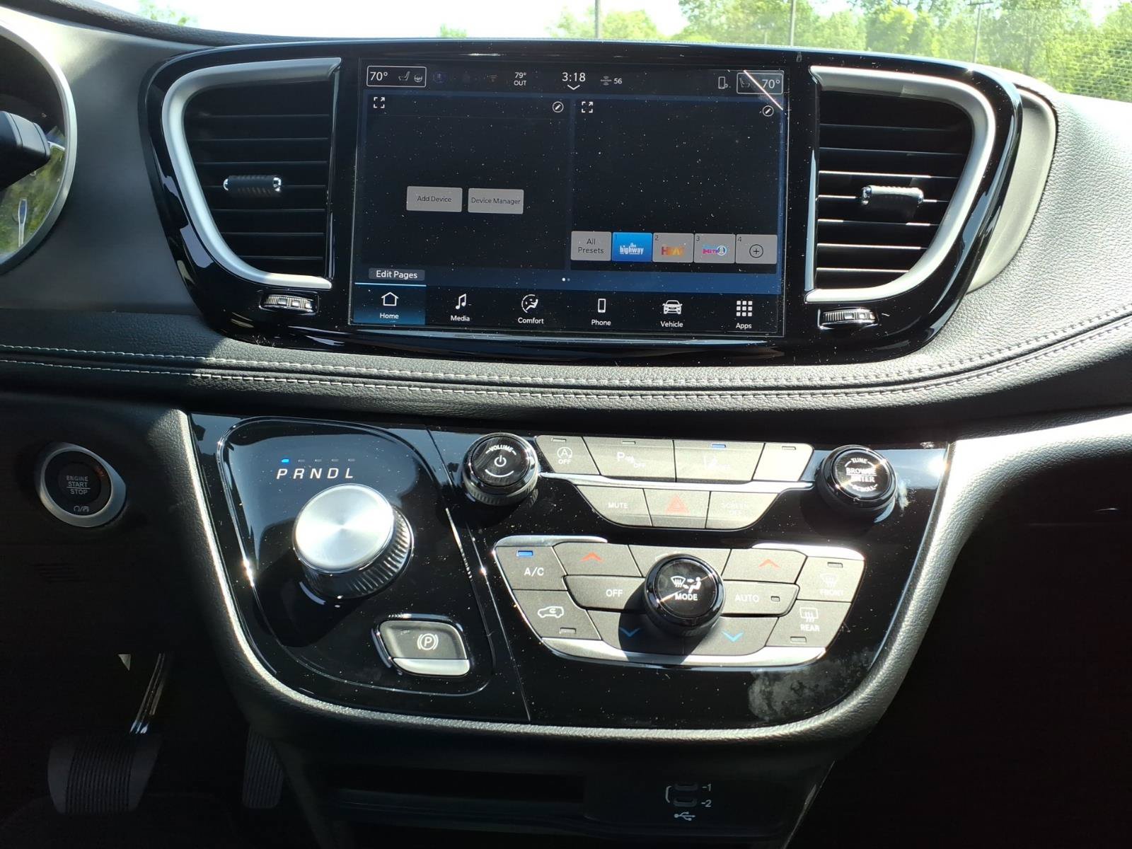 New 2027 Chrysler Pacifica Select FWD image 23