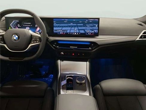 Used 2025 BMW 430i xDrive w/ Premium Package image 10