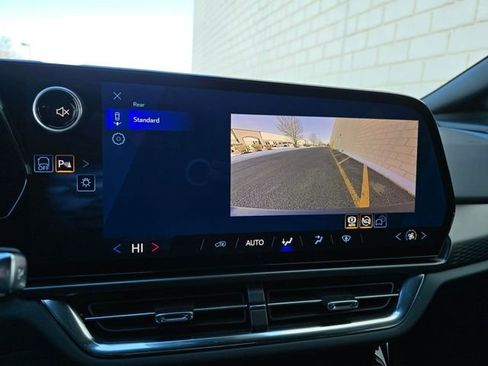 Used 2026 Chevrolet Equinox EV LT image 50