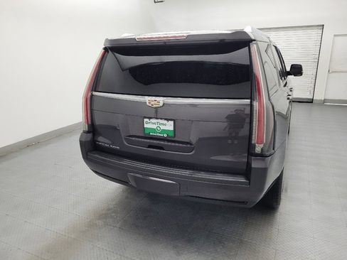 Used 2015 Cadillac Escalade Luxury AWD/4WD image 7