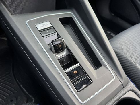 Used 2022 Volkswagen Golf R image 22