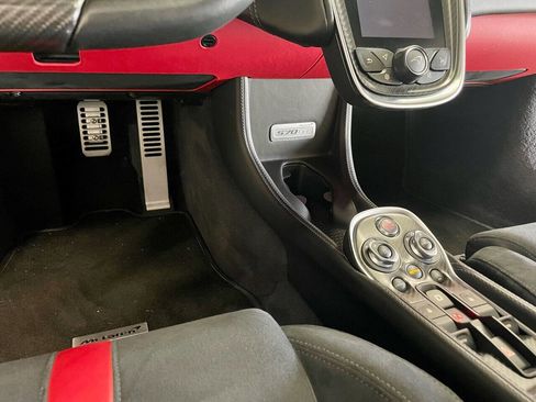 Used 2017 McLaren 570S image 39