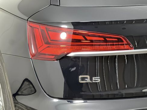 Used 2023 Audi Q5 2.0T Premium w/ Convenience Package AWD/4WD image 26