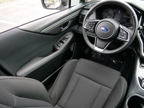 Used 2025 Subaru Legacy Premium AWD/4WD image 9