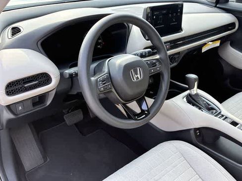 Used 2026 Honda HR-V LX image 2
