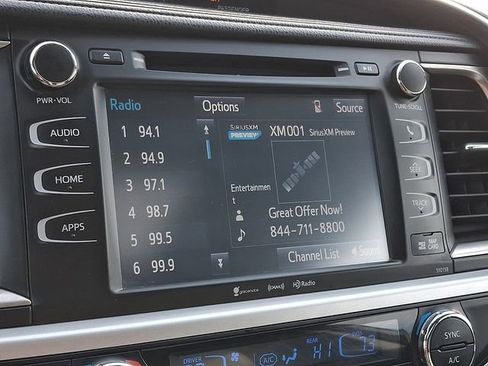 Used 2016 Toyota Highlander XLE image 17