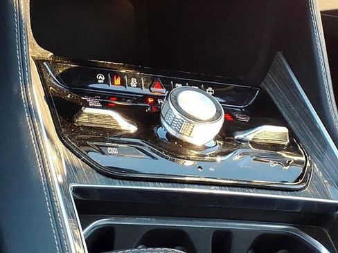 Used 2022 Jeep Wagoneer Series III w/ Premium Group I image 28