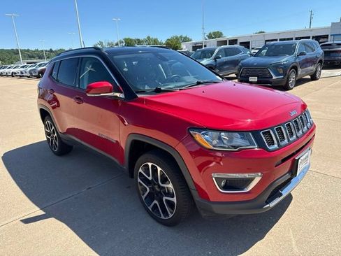 Used 2018 Jeep Compass Limited w/ Navigation Group AWD/4WD image 1