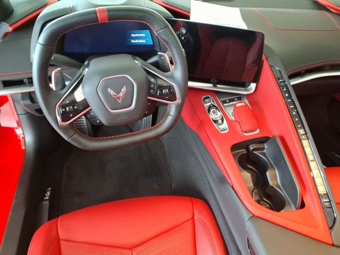 Used 2021 Chevrolet Corvette Stingray Preferred Cpe w/ Z51 Performance Package RWD image 4