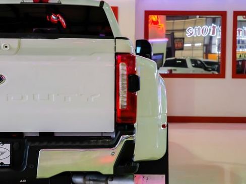 Used 2023 Ford F350 Lariat w/ Lariat Ultimate Package AWD/4WD image 52