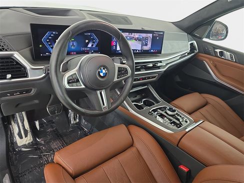 Certified 2024 BMW X7 M60i w/ Executive Package image 17