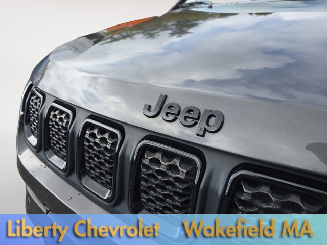 Used 2023 Jeep Compass Latitude w/ Sun and Sound Group AWD/4WD image 9