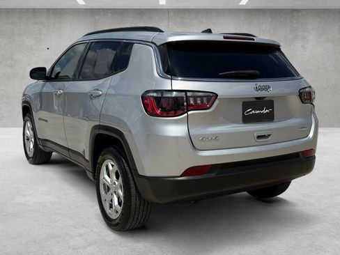 Used 2024 Jeep Compass Latitude AWD/4WD image 15