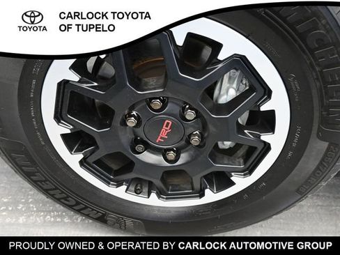 Used 2025 Toyota 4Runner TRD Off-Road image 28