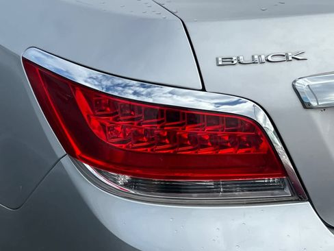 Used 2011 Buick LaCrosse CXL image 15