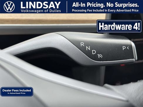 Used 2024 Tesla Model Y Long Range AWD/4WD image 22