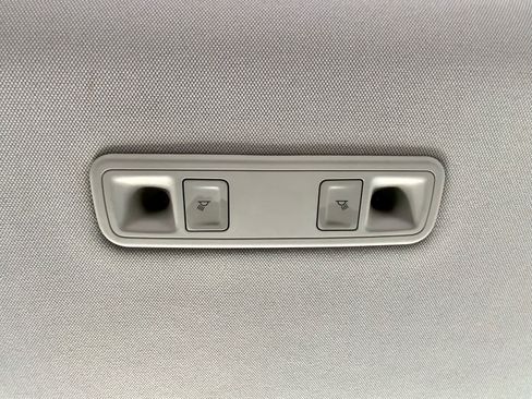 Used 2018 Chevrolet Silverado 1500 High Country image 47