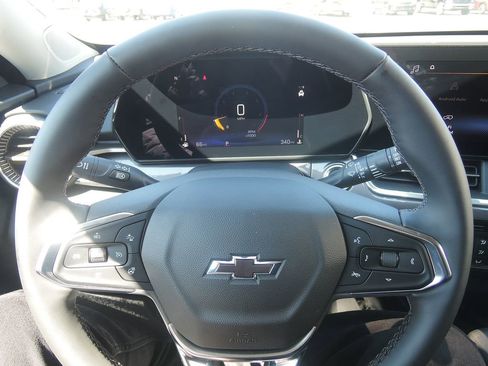 Used 2024 Chevrolet Trax ACTIV w/ Sunroof Package image 14