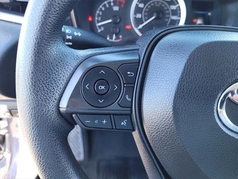 Used 2022 Toyota Corolla LE image 22