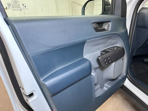 New 2025 Ford Maverick Lariat w/ Black Appearance Package image 18