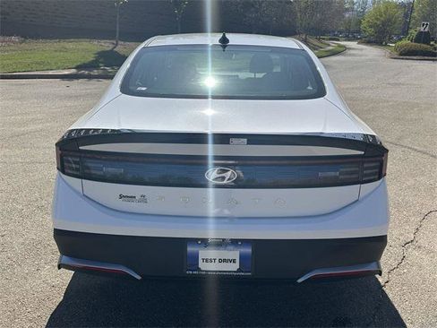 New 2025 Hyundai Sonata SE image 4