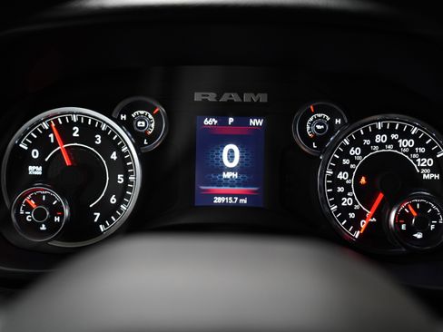 Used 2024 RAM 3500 Tradesman w/ Chrome Appearance Group image 21