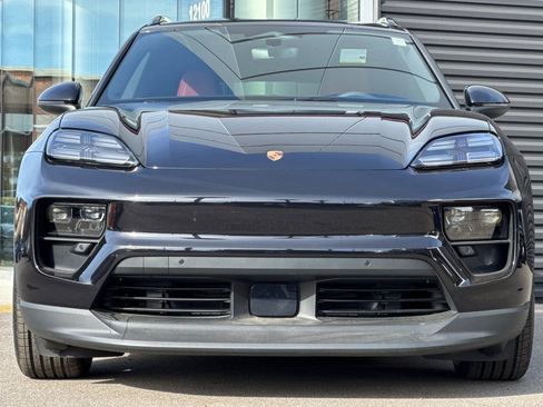 Used 2024 Porsche Macan 4 Electric image 11