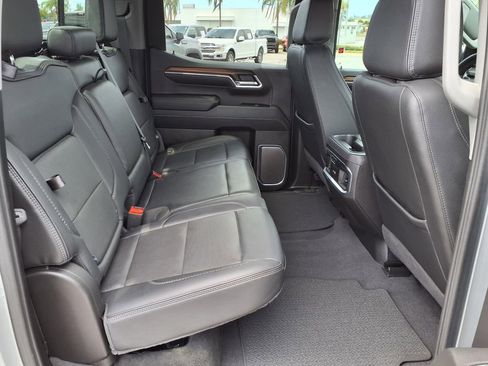 Used 2024 GMC Sierra 1500 Denali w/ Technology Package AWD/4WD image 17