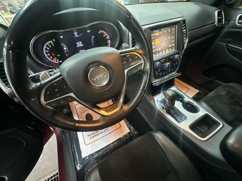 Used 2017 Jeep Grand Cherokee Altitude AWD/4WD image 30