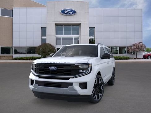 New 2025 Ford Expedition Platinum w/ Platinum Ultimate Package AWD/4WD image 2