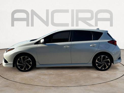 Used 2018 Toyota Corolla iM FWD image 7