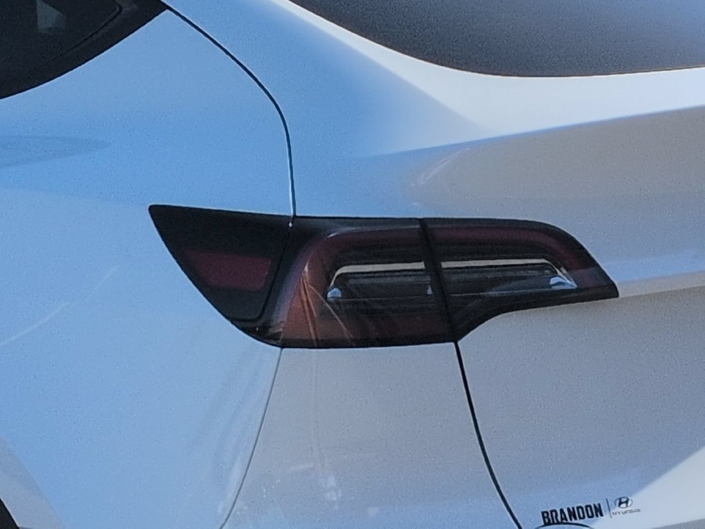 Used 2024 Tesla Model Y Long Range RWD image 8