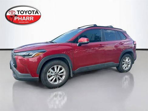 Used 2024 Toyota Corolla Cross LE FWD image 1