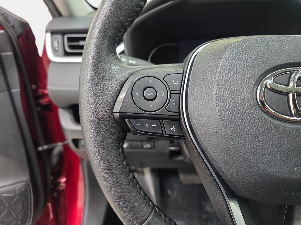 Used 2024 Toyota RAV4 XLE w/ Convenience Package AWD/4WD image 17