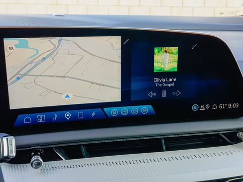 New 2026 Cadillac Optiq Luxury 1 image 17