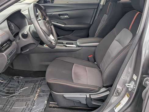 Used 2023 Nissan Sentra SR w/ Midnight Edition Package FWD image 10