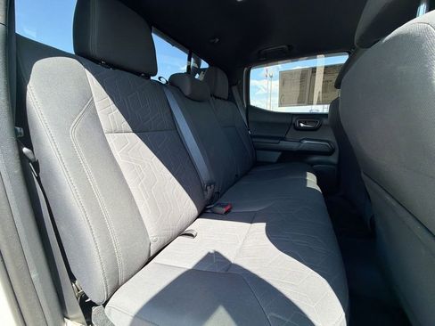 Used 2016 Toyota Tacoma TRD Sport w/ Premium & Technology Package image 30