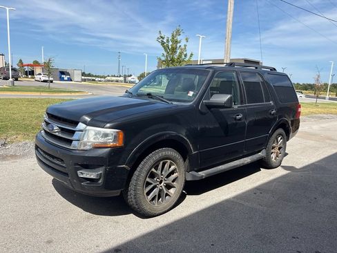 Used 2015 Ford Expedition XLT w/ Equipment Group 202A RWD image 9